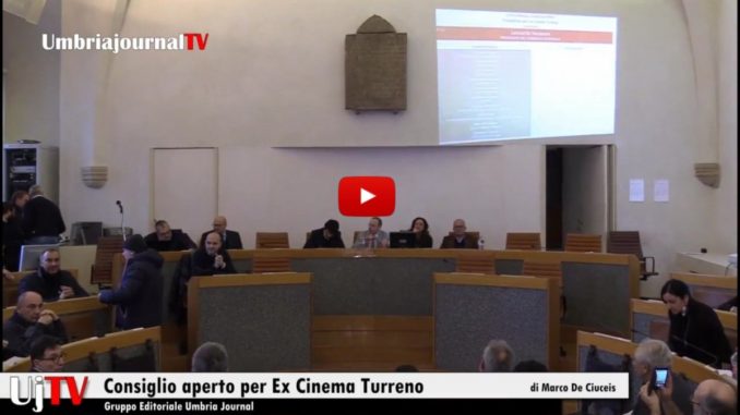 Ex cinema Turreno, grande partecipazione al Consiglio aperto