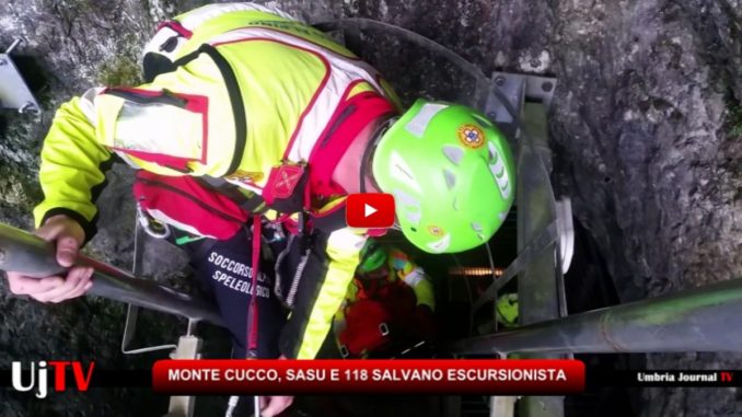 Soccorso alpino e 118 portano in salvo escursionista, infortunata in grotta Monte Cucco