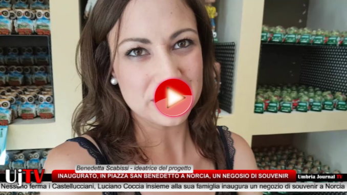 Norcia, apre negozio di souvenir dopo il terremoto