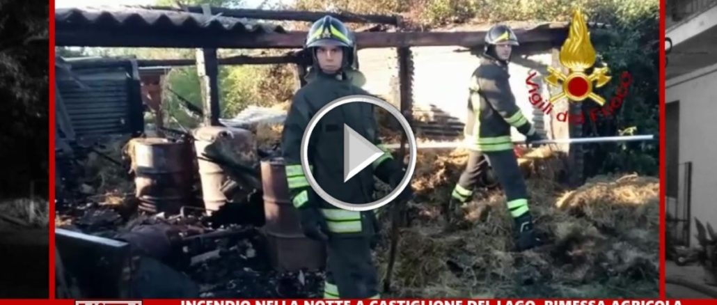 Castiglione del Lago, incendio nella notte, va a fuoco rimessa agricola