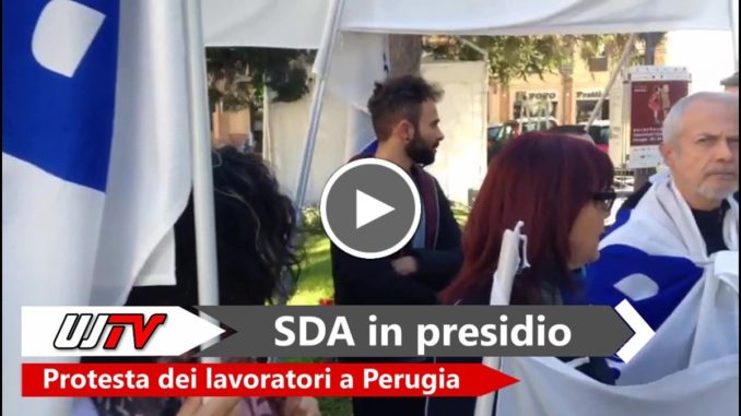 I lavoratori della SDA oggi hanno protestato a Perugia, sotto la prefettura