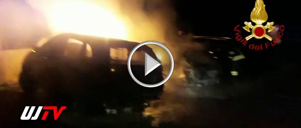 Bastia Umbra, incendio ed esplosione nella notte, distrutte tre auto