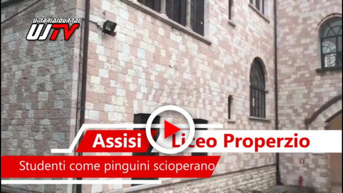 Freddo in classe, studenti del Properzio scioperano ad Assisi, il video