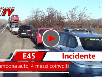 Schianto su E45, tir provoca incidente e non si ferma, carambola tra 4 auto