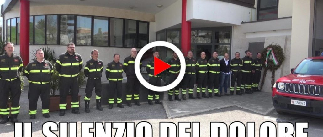 Funerali Dario e Giorgio, il silenzio del dolore dei vigili del fuoco di tutta Italia