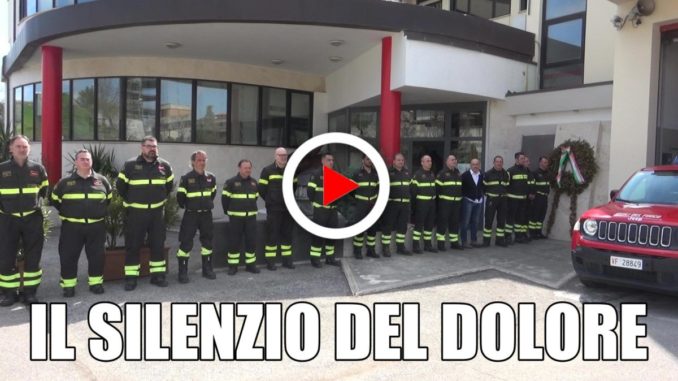 Funerali Dario e Giorgio, il silenzio del dolore dei vigili del fuoco di tutta Italia