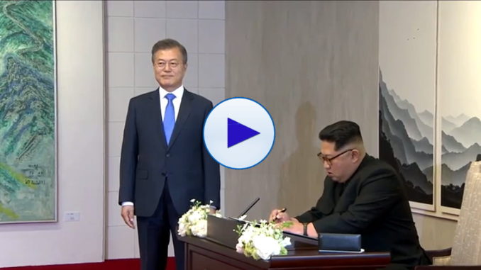 Storico incontro tra i leader coreani, le immagini