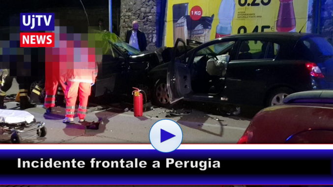 Incidente frontale tra auto a Perugia, un uomo estratto dalle lamiere