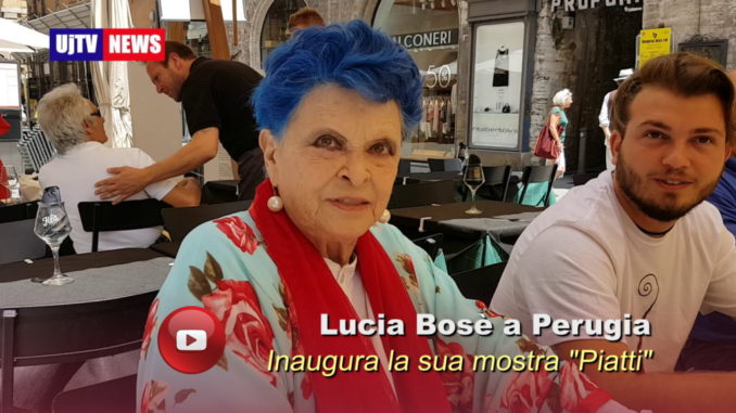 La mostra Piatti di Lucia Bosé alla boutique Buonumori, quattro chiacchiere con l'attrice