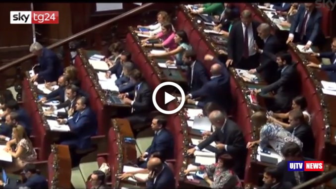 Decreto Dignità, non passa articolo 18, M5s vota contro