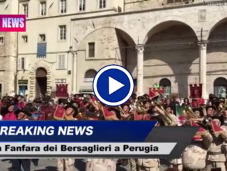 Video della Fanfara dei Bersaglieri in piazza a Perugia
