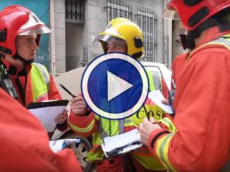 Crollano due palazzi video registrato nel centro di Marsiglia in Francia