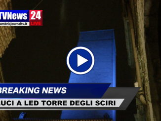 Torre degli Sciri, illuminata con luci a led, 42 metri di luci e colori