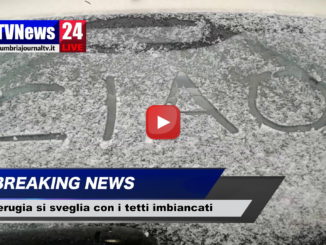 Maltempo, tetti di Perugia imbiancati, il video del mattino