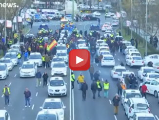Madrid, taxisti contro Uber, traffico bloccato, video