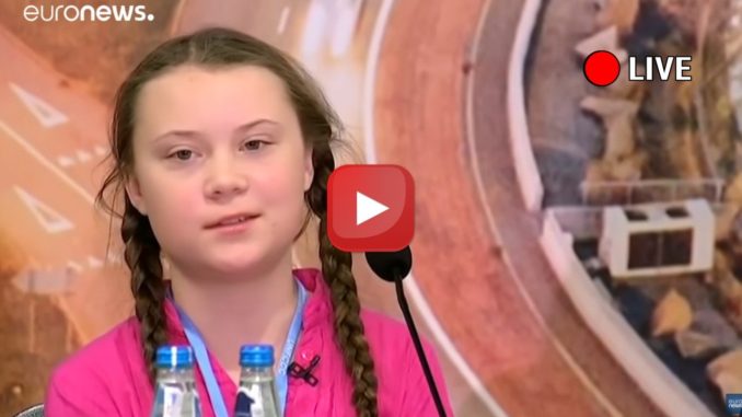 FridaysForFuture, video degli studenti in piazza contro cambiamento climatico