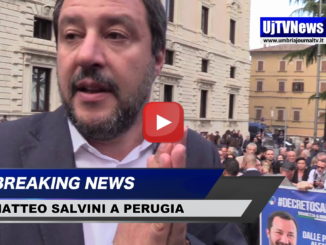 Matteo Salvini a Perugia, bagno di folla in piazza Italia per il ministro