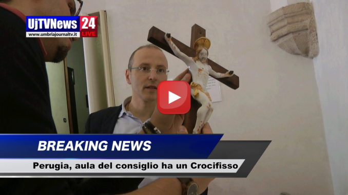 Un Crocifisso di valore nell’aula del consiglio comunale di Perugia