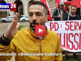Dimissioni giunta Marini, presidio dei Comunisti e di Rubincondi in piazza Italia ?VIDEO?