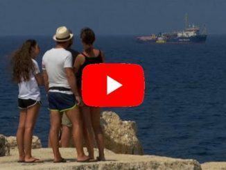 Sea Watch: Euronews alla Porta d'Europa, ancora ferma davanti a Lampedusa