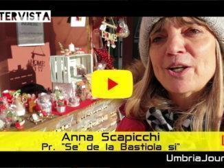 Anna Scapicchi, presidente de Se' de la Bastiola si' presenta il mercatino della solidarietà