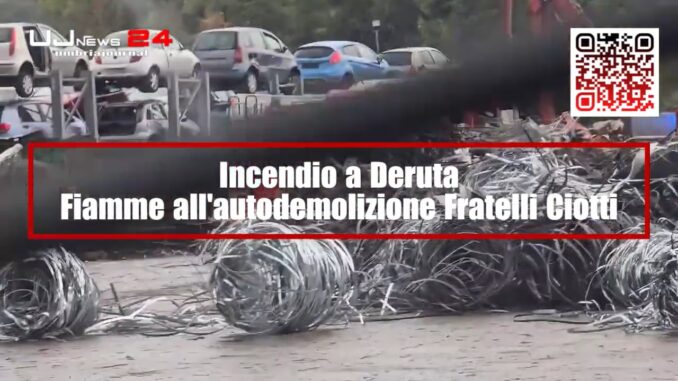 Incendio autodemolizione a Deruta, vigili del fuoco sul posto