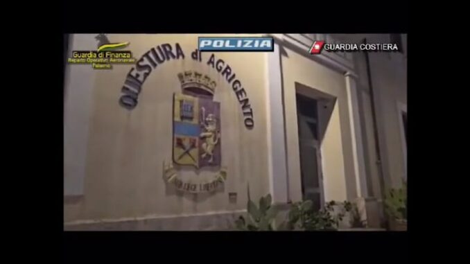 Agrigento, fermati 3 scafisti da Polizia, Finanza e Guardia Costiera