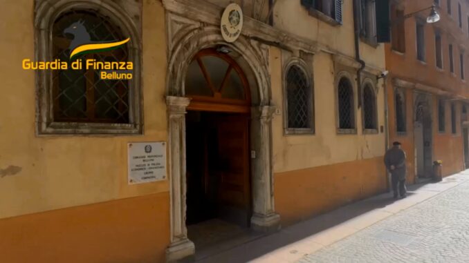 GDF Belluno sequestra 2.000 articoli natalizi non sicuri