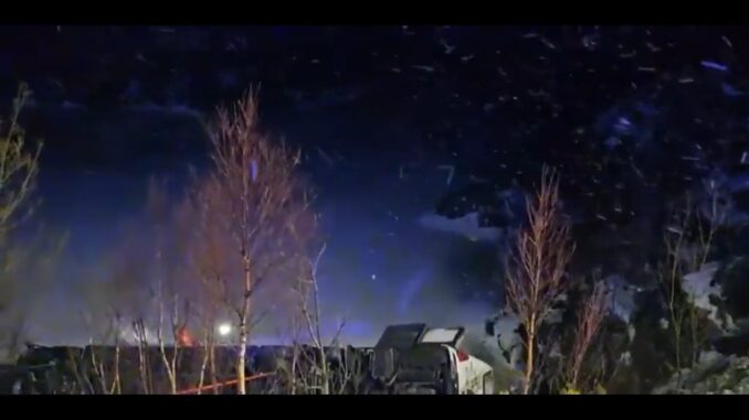 Tragico incidente in Norvegia: bus finisce in un lago, 3 morti